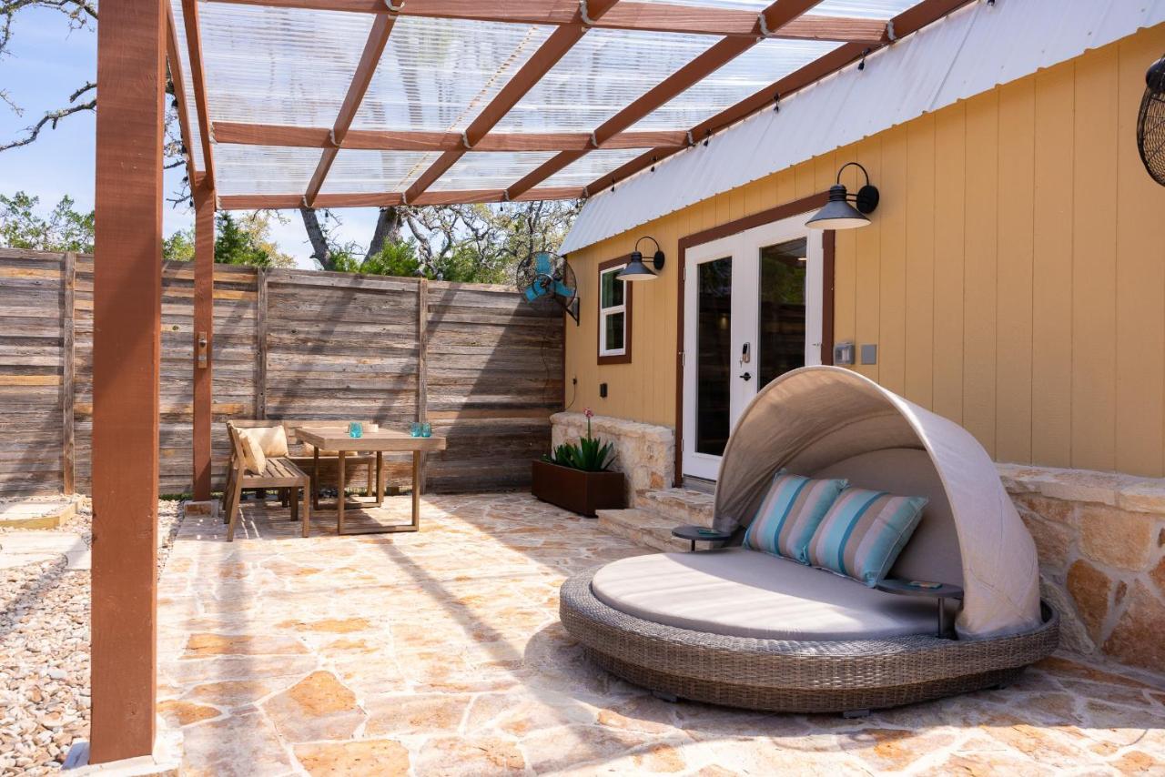 Romantic Tiny Luxury Retreat W Heated Pool, Sauna N Outdoor Shower In Wimberley 10 Acres Bagian luar foto
